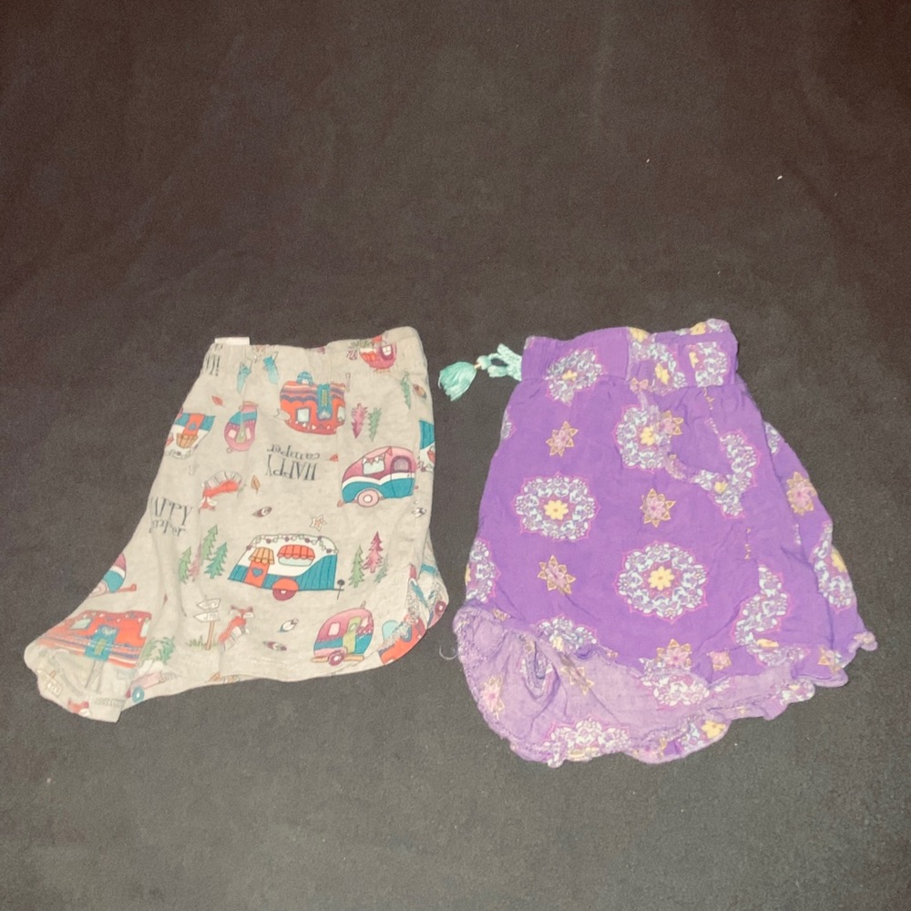 Cute shorts ! Ones on right are smaller